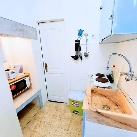 Authentic Portuguese Home- Alfama Apartment