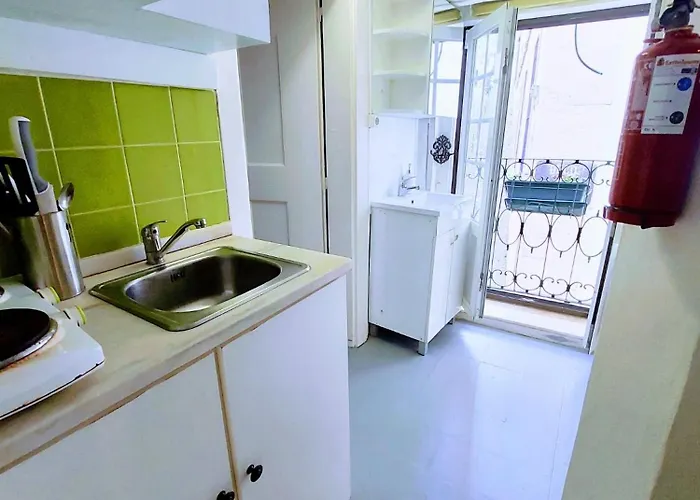 Authentic Portuguese Home- Alfama *