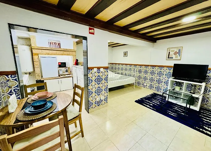 Authentic Portuguese Home- Alfama *