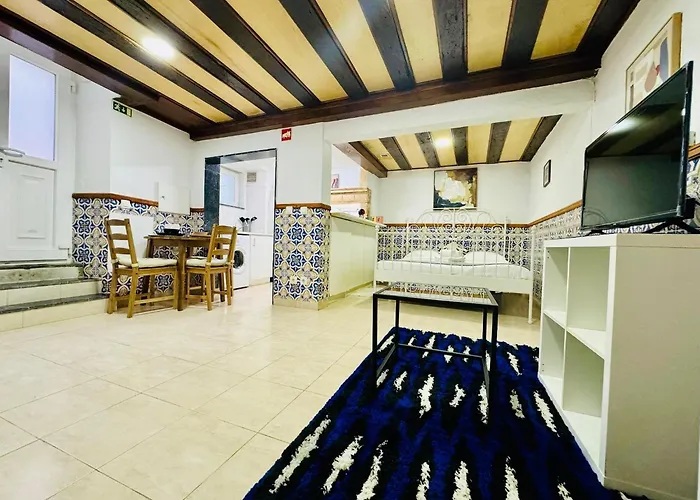 Authentic Portuguese Home- Alfama Апартаменти Лісабон