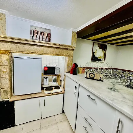 Authentic Portuguese Home- Alfama