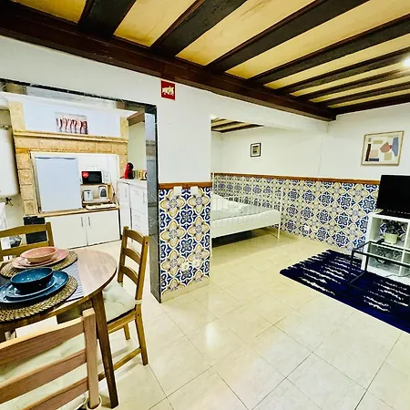 Authentic Portuguese Home- Alfama *